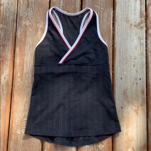 Lululemon top size 4